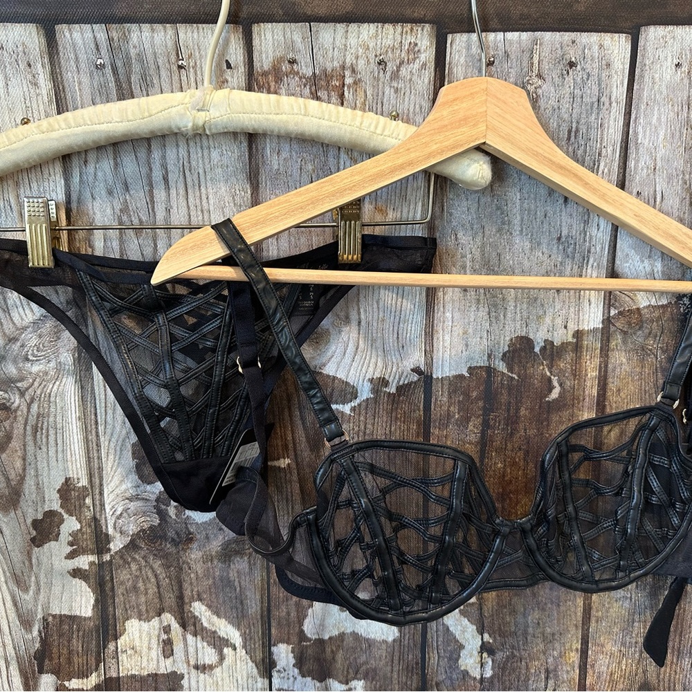 Honey Birdette leather piece set. Brand new, never been worn. Sold out set.